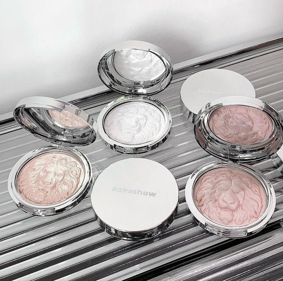 Women's Atmosphere Highlight Beauty Makeup